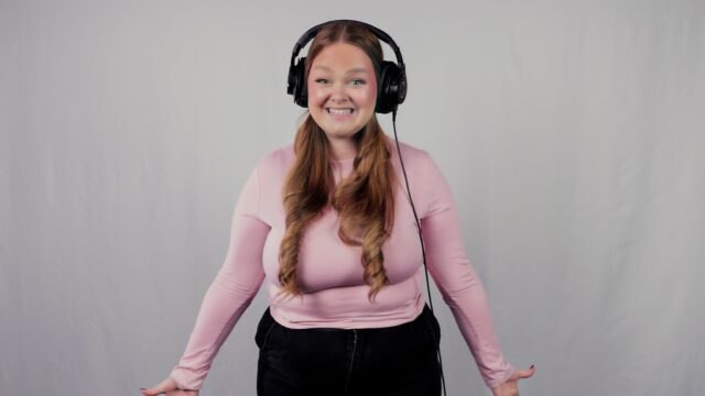 We welcomed @leighonabirch  to the studio for a live session showreel 🎥

She was extremely talented and a pleasure to work with. Here you can watch just one of her songs 'Play Rehearsal'. 

Do you need a new live session/ showreel creating? Visit our website in our bio to get started...