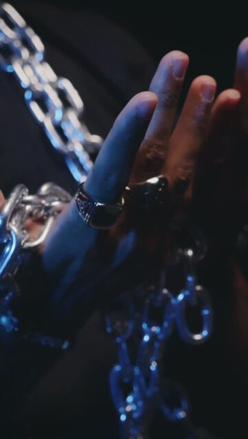 @thenixnofficial New Music Video - Who Holds Me. Out now on YouTube π₯
The video was fully shot in our Manchester City Centre Studio π₯
Head over to their profile for the full video now π
Written and Produced - The Nixn
Music Production - @chrisdurkinn
Make-up and Hair - @hoddsygmua